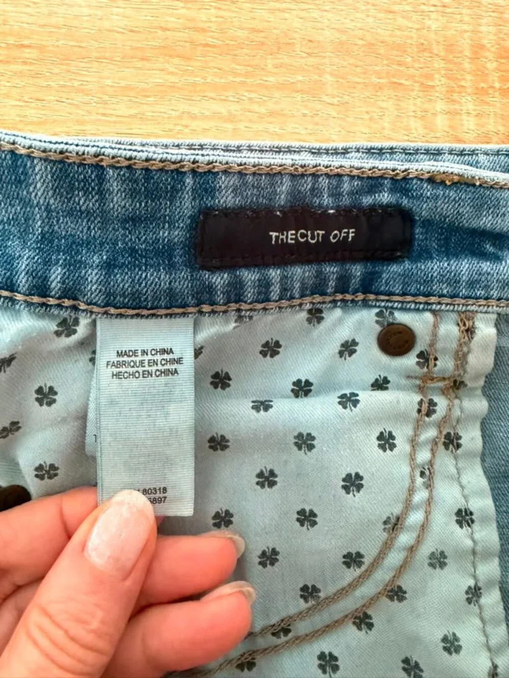 Lucky Brand The Cut Off Denim Shorts Women's Size 6/28 Distressed Raw Hem Stretc